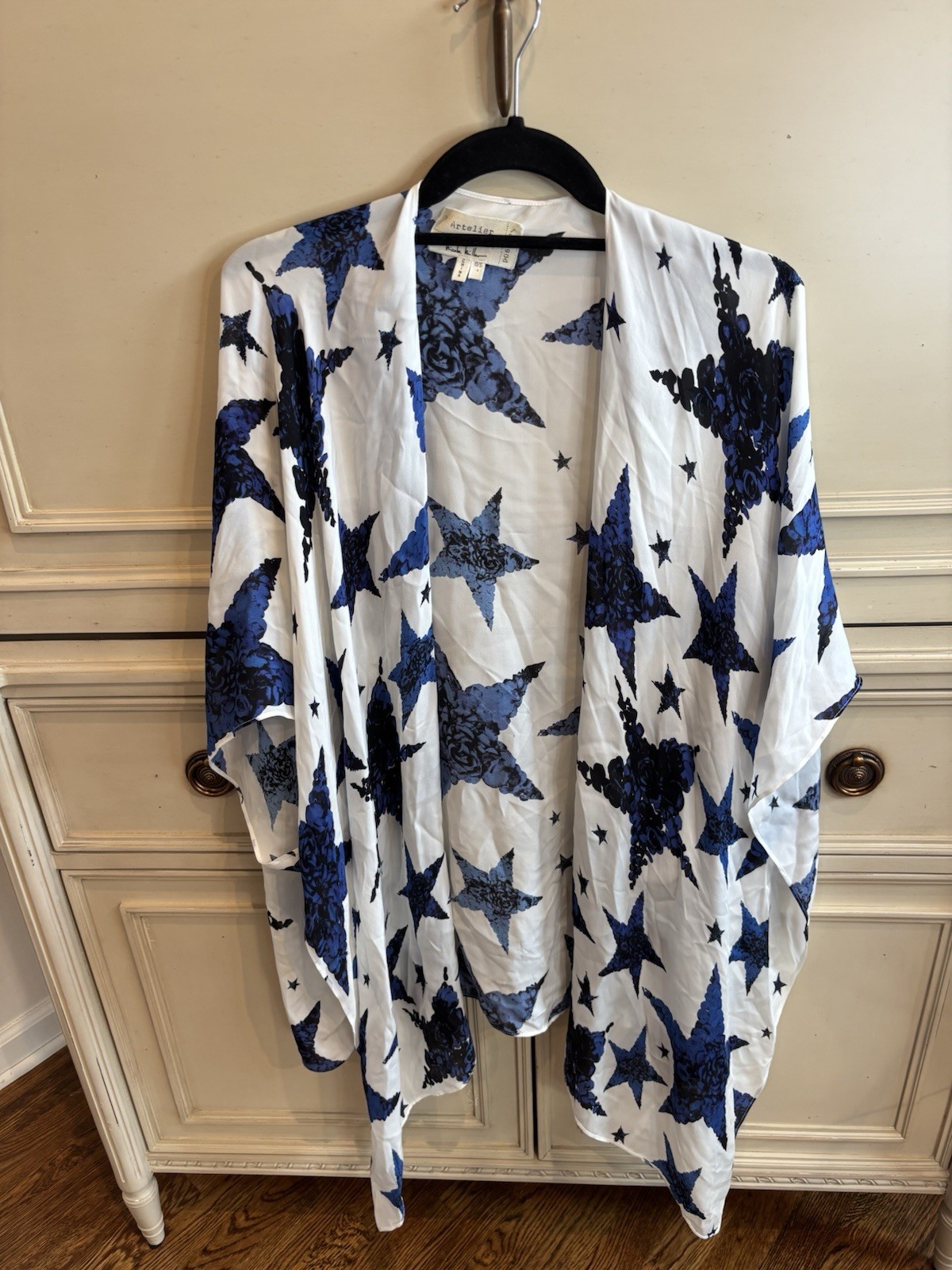 Nicole Miller Artelier One Size White Blue Star Silk Duster Patriotic