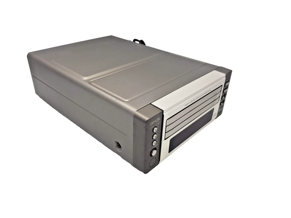 Denon UDCM-M7 CD Auto Changer - Vintage - ERR on Screen - Parts / Repair Only - Image 4 of 4