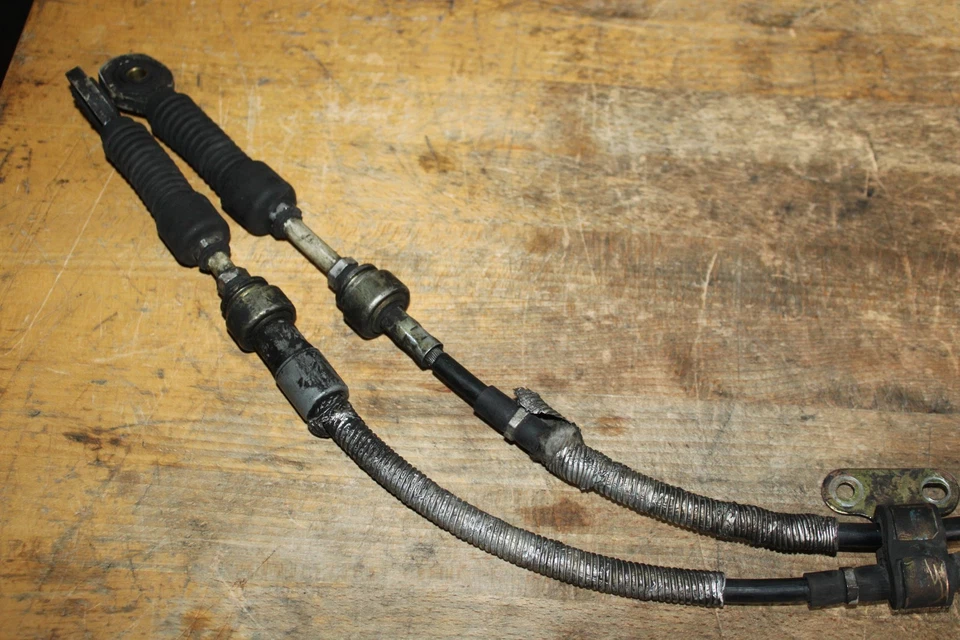 🚘 2003-2008 Toyota Matrix six speed Manual Gear Shifter Shift W/Cables - Image 4 of 4