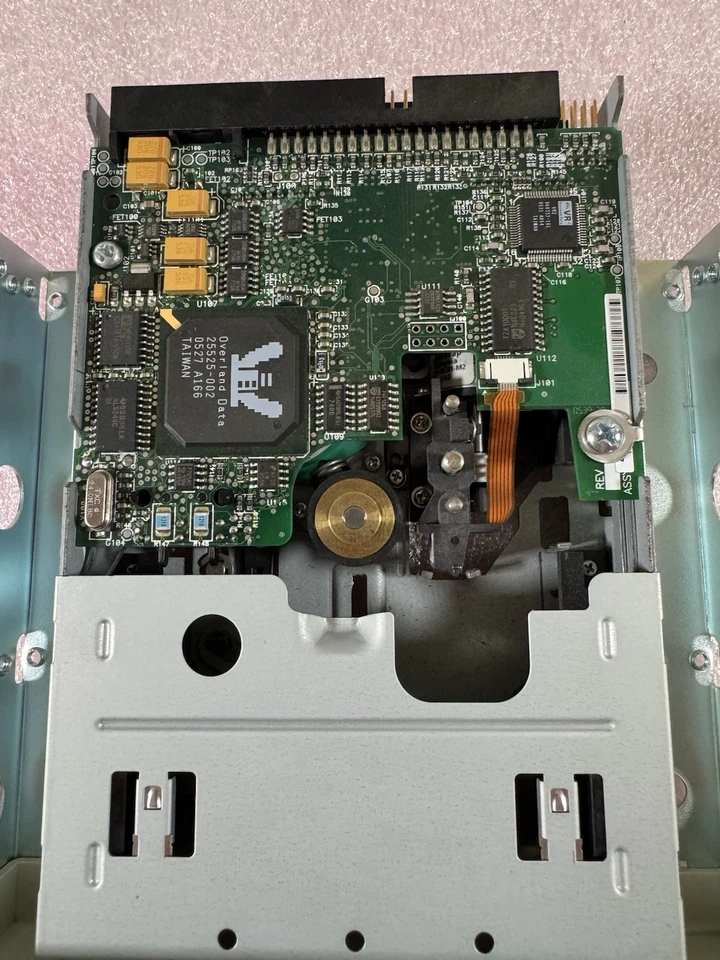 Quantum Travan STT3401A 3.5" 40 Data Tape Drive TD3100-801 W/ Bracket - Image 2 of 4