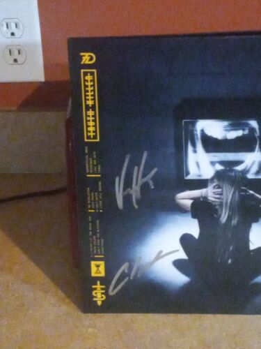 Disco de vinilo firmado Truth Killer de músicos de banda de rock Sevendust JSA CF48161 - Imagen 5 de 7