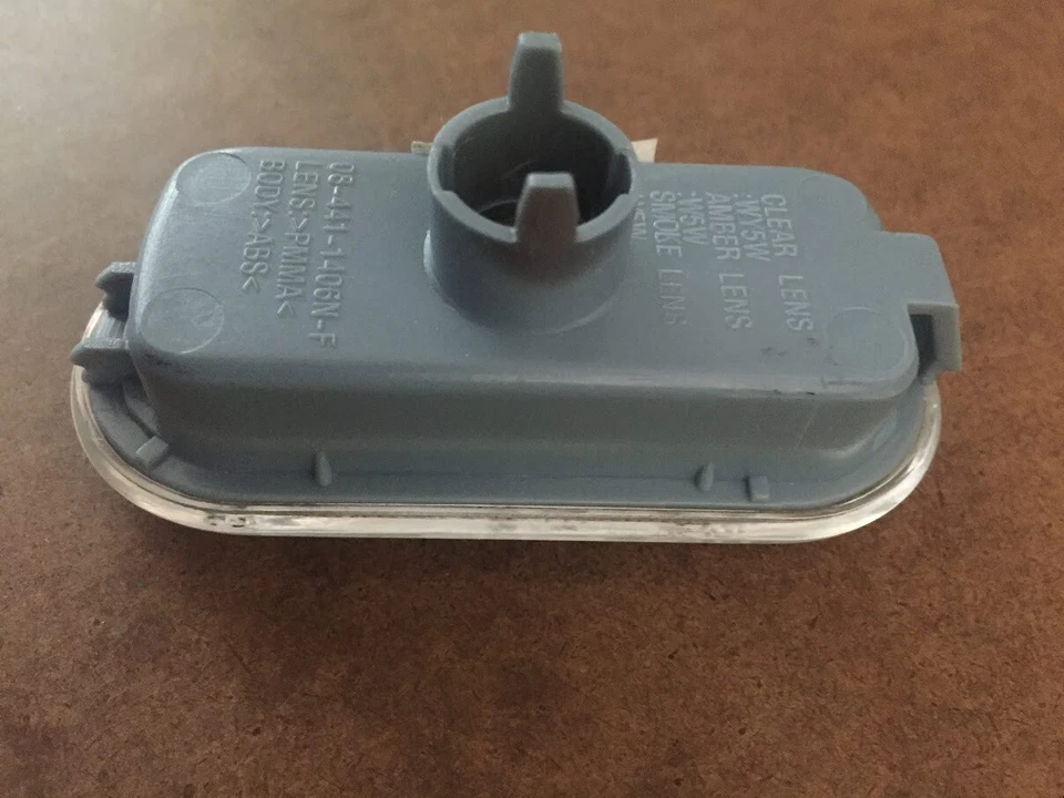 Luz marcadora lateral de repuesto para Volkswagen Jetta City 05-07 Depo lado del conductor Foto 2 de 3