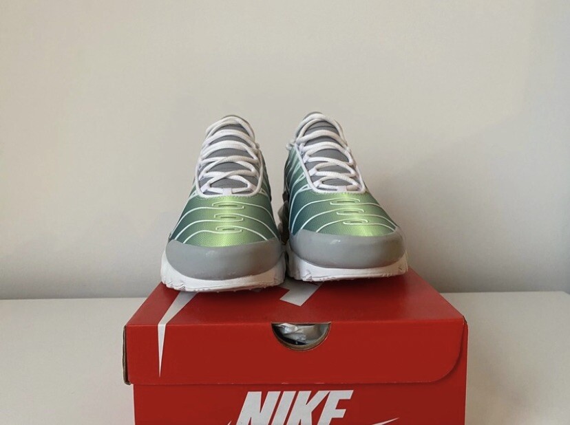 nike air max plus tn ghost green