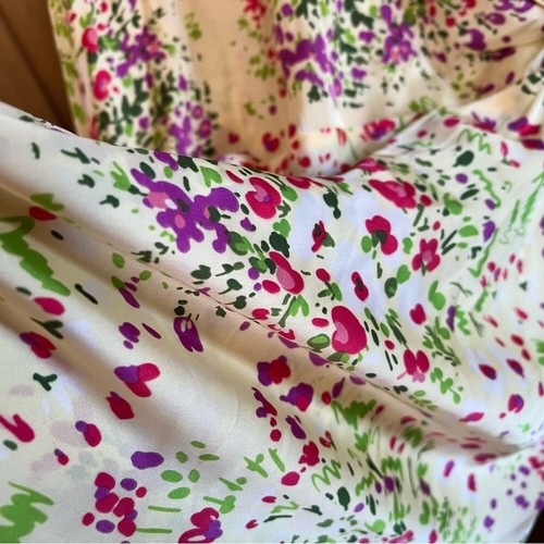 Brand New With Tags Willi Smith Floral V-Neck Top / Blouse - Picture 7 of 16