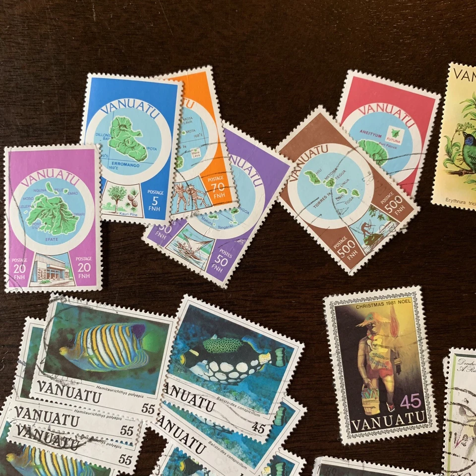 ЛОТ ИНВЕСТОРОВ МАРКИ ВАНУАТУ, 50+ МАРОК В КОМПЛЕКТЕ  - Изображение 2 из 4