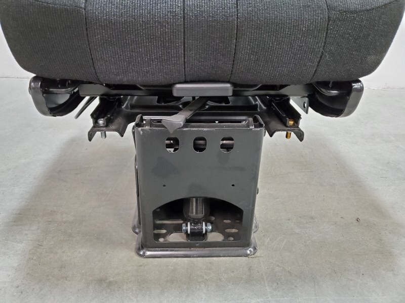 VOLVO SEAT 50764.365 NATIONAL 2000 SERIES BLACK CLOTH