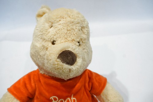 KIDS PREFERRED DISNEY Winnie the Pooh 15" Plush VERY CLEAN AND SOFT SHIPS FREE!! - Picture 7 of 9