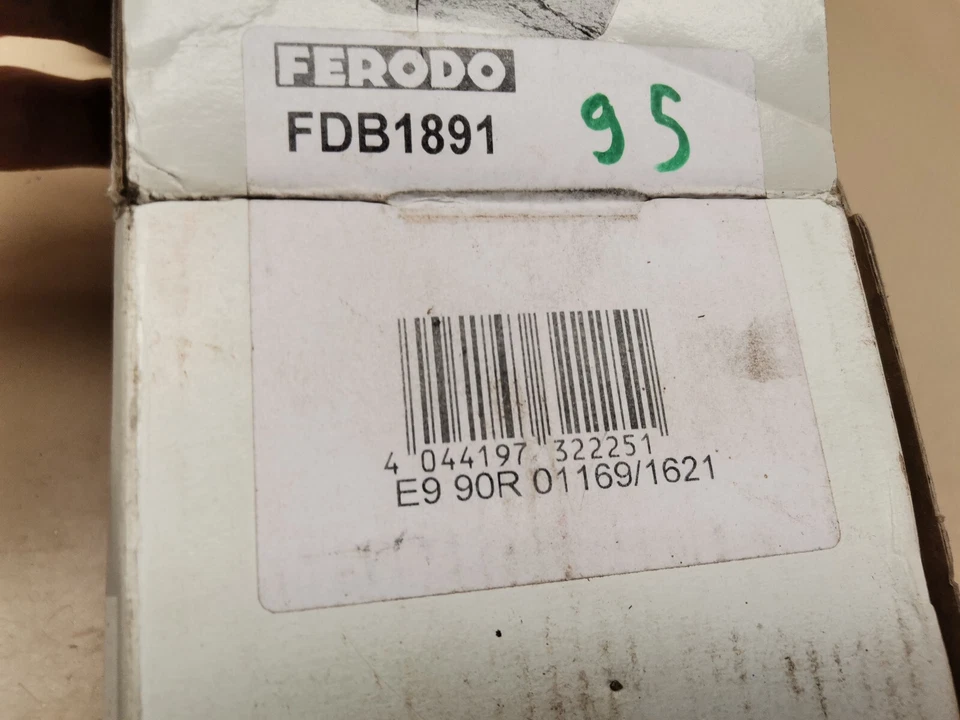 Plaquettes De Frein avant TOYOTA AURIS RAV 4 URBAN COROLLA YARIS VERSO - Photo 3/3