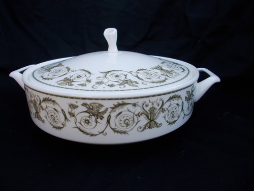 Wedgwood Perugia. Recouvert Légumes Plat - Photo 2 sur 3