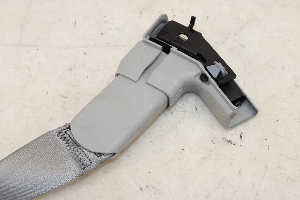 2006-2008 Chevrolet Corvette Front Right Seat Belt OEM MJ85 - Image 3 of 4