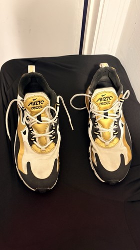 Nike Air Max 70 React Men Low Top Lace Up Colorblock Sneaker Blk Gold and Cream