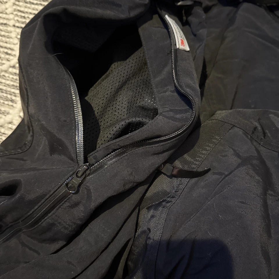 Pantalones de nieve aislados Arctic Cat con tirantes extraíbles 3XL negros aislados Foto 4 de 4