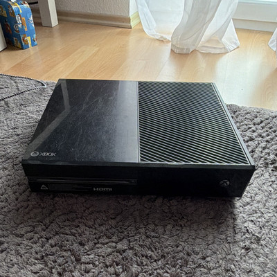 Microsoft Xbox One Heimkonsole Schwarz 500GB Modell 1540 PAL WLAN 1080p