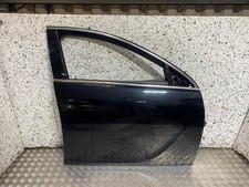 09-17 VAUXHALL INSIGNIA DRIVER SIDE FRONT DOOR BLACK PAINT GB9/Z22Y (SCRATCHED)
