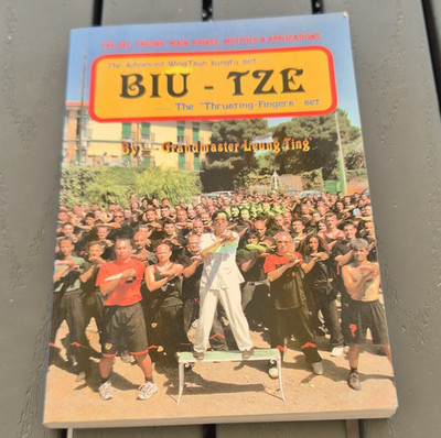 Leung Ting: BIU-TZE   Wing Tsun Kung Fu Lehrbuch, Taschenbuch 2005, 3. Edition
