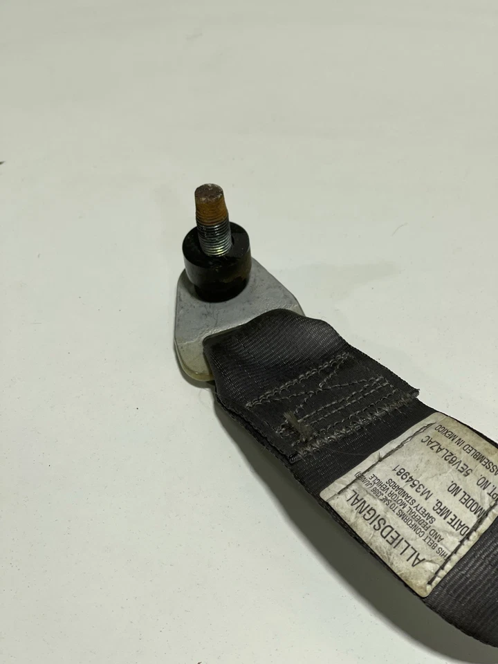 Cinturones de seguridad retractores traseros macho Jeep TJ Wrangler 97-02 con par de pernos Foto 3 de 4