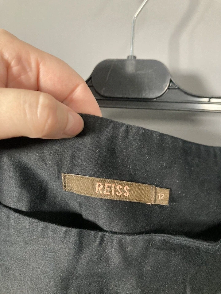 Falda REISS - Talla UK12 W30 - Negra - Excelente Estado - Para Mujer’s Foto 2 de 4