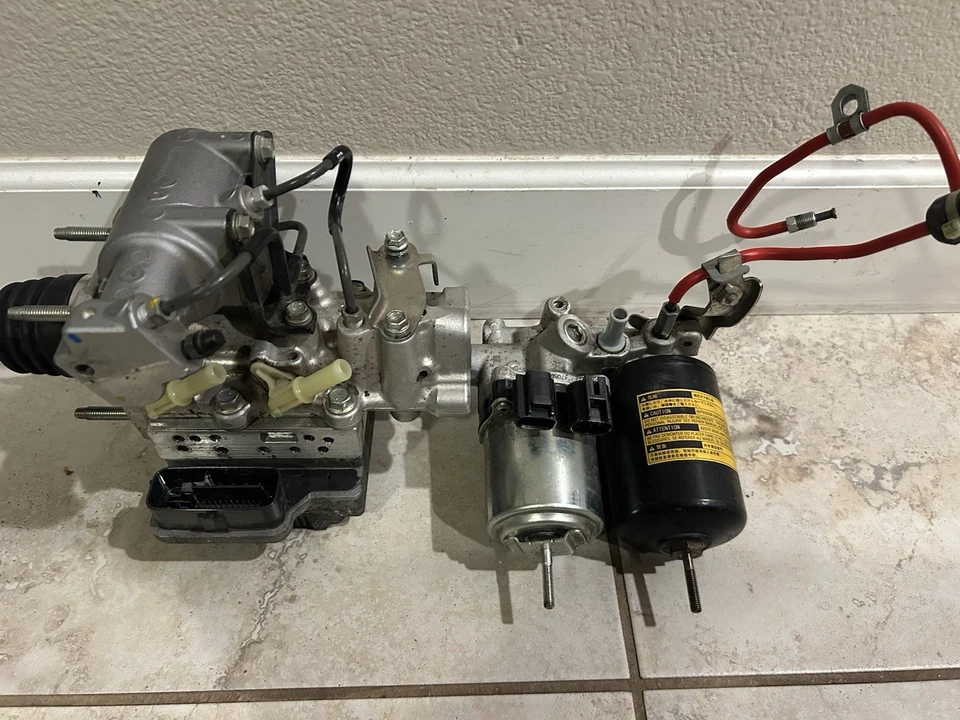 ✅TOYOTA PRIUS OEM HYBRID ABS BRAKE PUMP SYSTEM ANTI LOCK BOOSTER 2010-2015 SET ✅ - Imagem 3 de 4