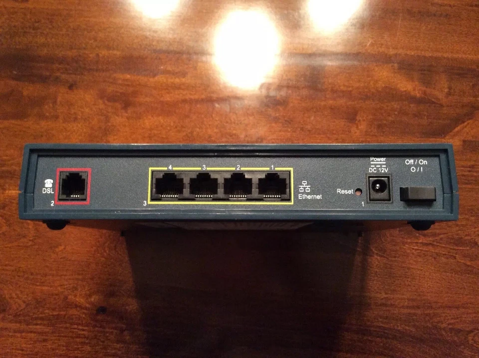 Motorola/Netopia 3347-02-1006L 4 puertos router inalámbrico 802.11 B/G módem DSL Foto 3 de 4