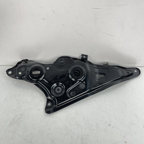 2014- 19 BMW 640I XDRIVE GRAN COUPE - REAR LEFT Power Window Motor Mount Bracket - Picture 3 of 4