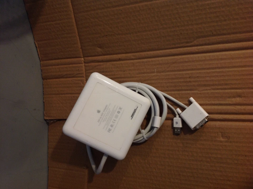 Apple DVI to ADC Monitor Adapter Model A1006 - Image 3 of 4