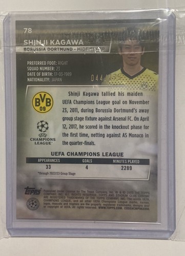 2022-23 Topps Stadium Club Chrome UEFA #78 Shinji Kagawa Green X-Fractor /175 - Picture 2 of 2