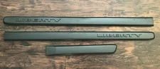 2005-2007 Jeep Liberty Exterior Left & Right Door Trim Molding 3 Piece BLACK OEM
