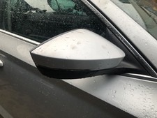SKODA SUPERB MK3 2015-2020 SIDE WING MIRROR (POWERFOLD) DRIVERS - LA7W