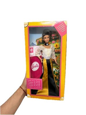 Barbie 2012 Dolls of the World Philippines #X8423 doll NEW NRFB RARE Asian Asia