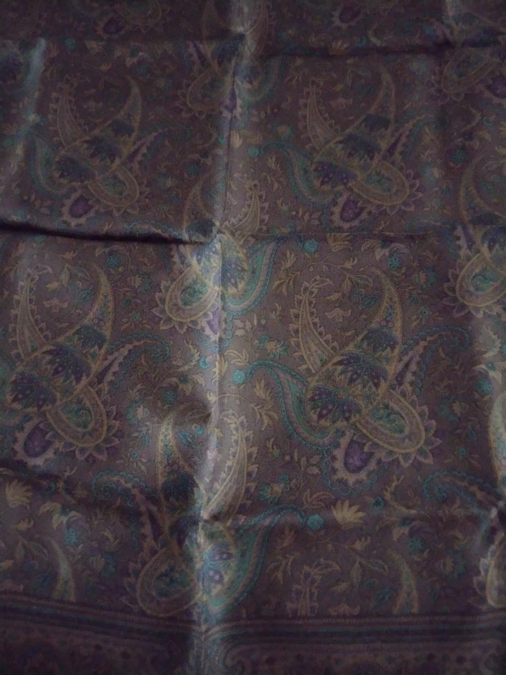 Bufanda de seda vintage DIOR pañuelo cuadrado de bolsillo Italia tonos joyas Foto 4 de 4