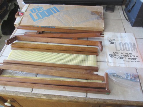 NSI “THE LOOM” Table Top 20" Hardwood Weaving Loom With Instructions
