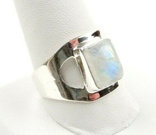 Sterling Silver 3.5 ct Moonstone Cabochon Modern Ring - Free Gift Packaging