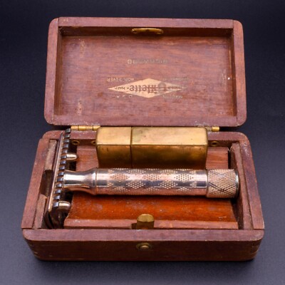 RAR Upside Down Label - 20er Jahre Vintage Gillette Richwood Rasierer Set