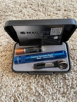 New Maglite Keychain Solitaire Incandescent 1-Cell AAA Flashlight  Blue