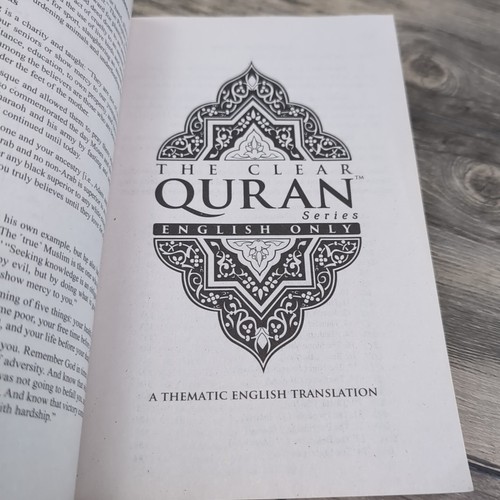 The Clear Quran : A Thematic English Translation of the Message Paperback Book - Picture 5 of 8