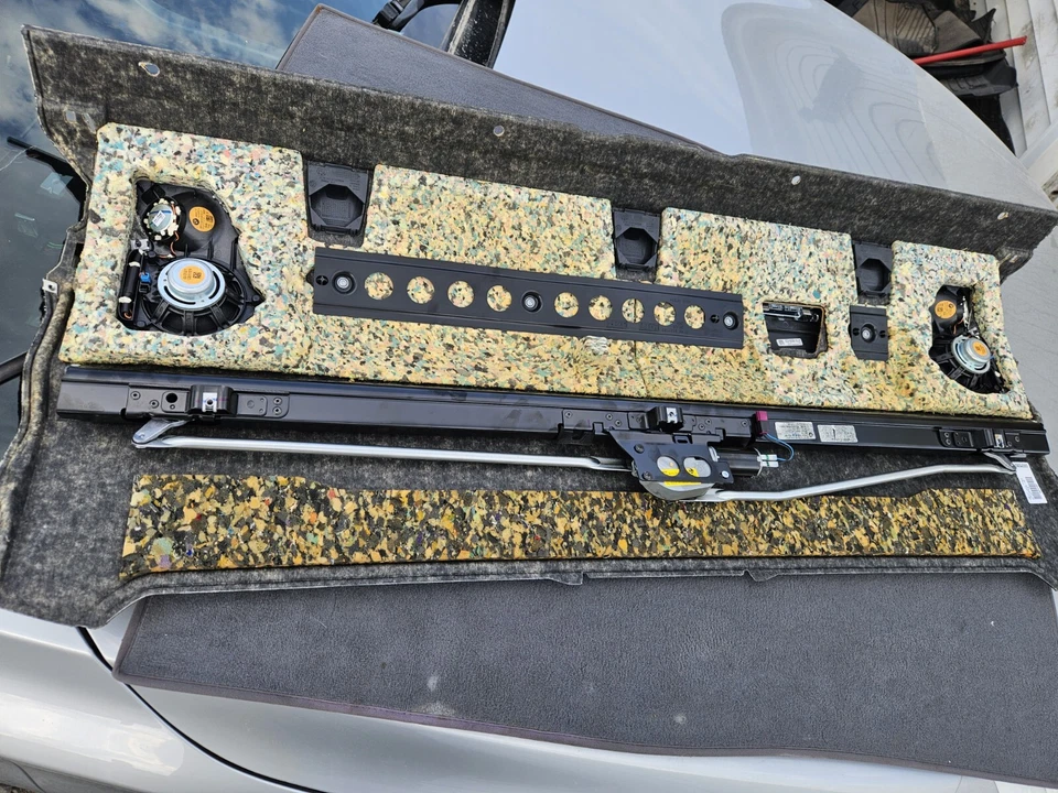 BMW 750Li 2011 negro F01 F02 estante trasero de paquete con altavoz y cortina 547030 14 Foto 2 de 4