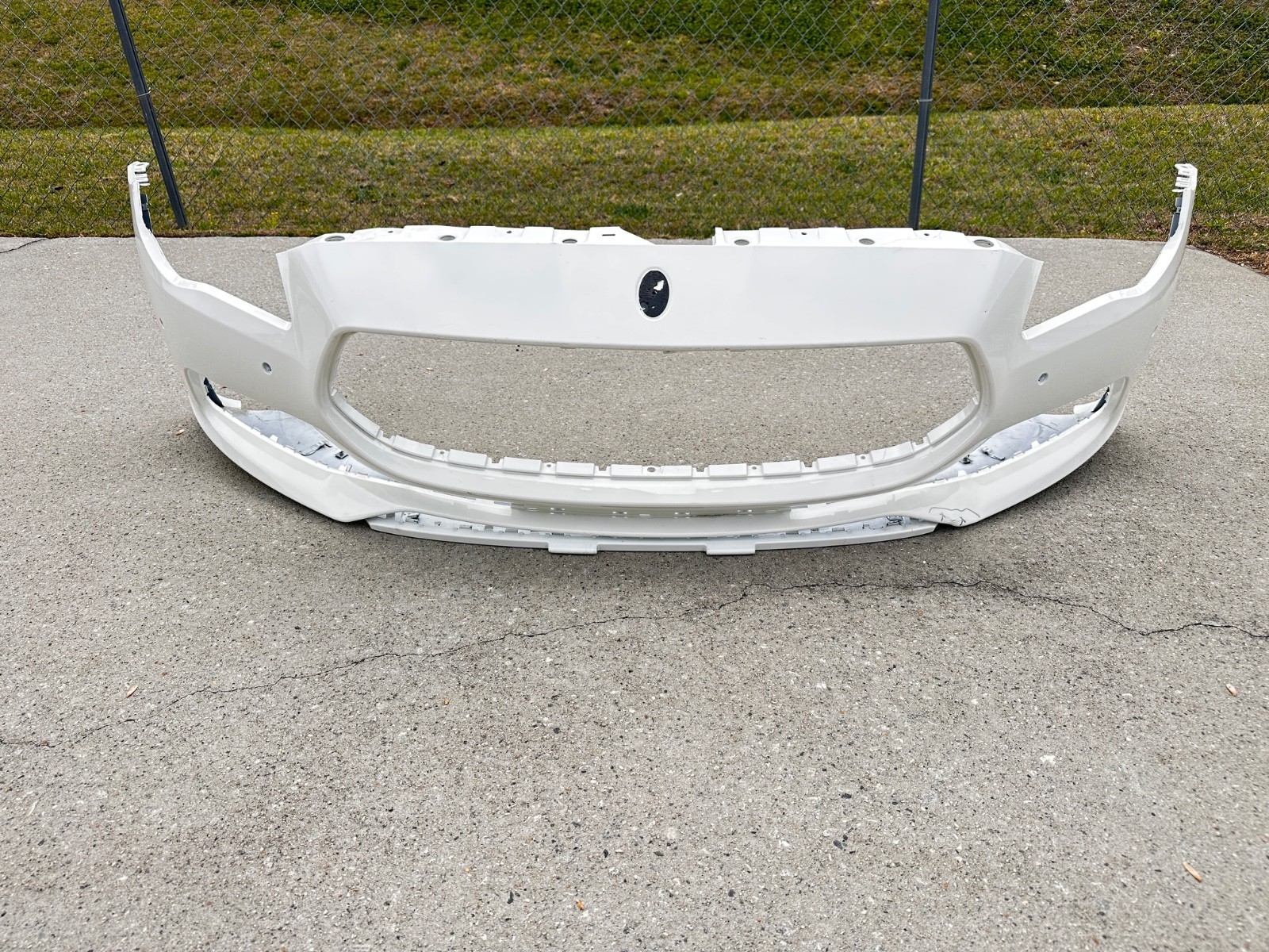 2018-2022 Maserati Quattroporte S front bumper 670036964 NO SHIPPING pick up