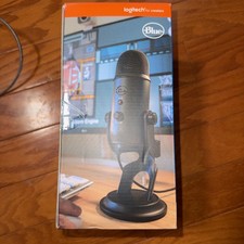 Blue Yeti Professional Multi-Pattern USB Condenser Microphone - Blackout