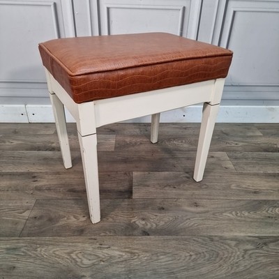 Retro Vintage Hocker - hellbraun Kroko Optik Kunstleder - Holzgestell - Mid Century