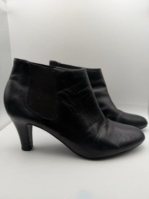Alex Marie Size 8 Black Leather Ankle Bootie Kitten Heel USED-Peeling Inside 