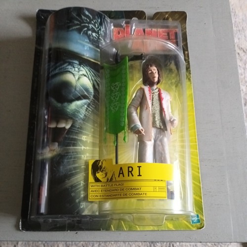 Planet of The Apes - Ari with Battle Flag Action Figure - Picture 1 of 6