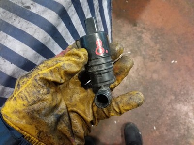 643476 Pumpe für Scheibenwischeranlage  PEUGEOT 107 1.4 HDi Ber 5p/d/1398cc