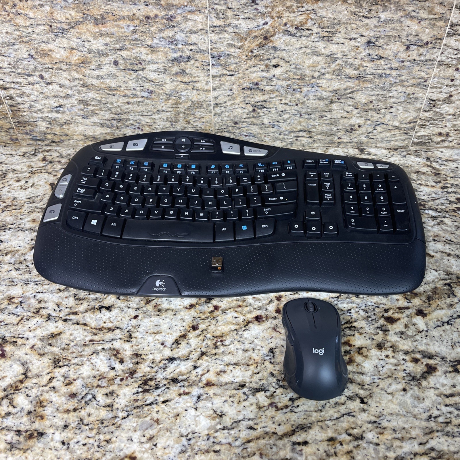 Logitech MK550 Combo K350 Wireless Wave Keyboard with M510 M