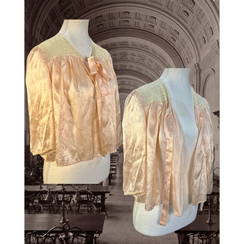Vintage 30s Peach Pink Satin Ivory Chantilly Lace Bow Neckline Bed Jacket Size L - Picture 2 of 3