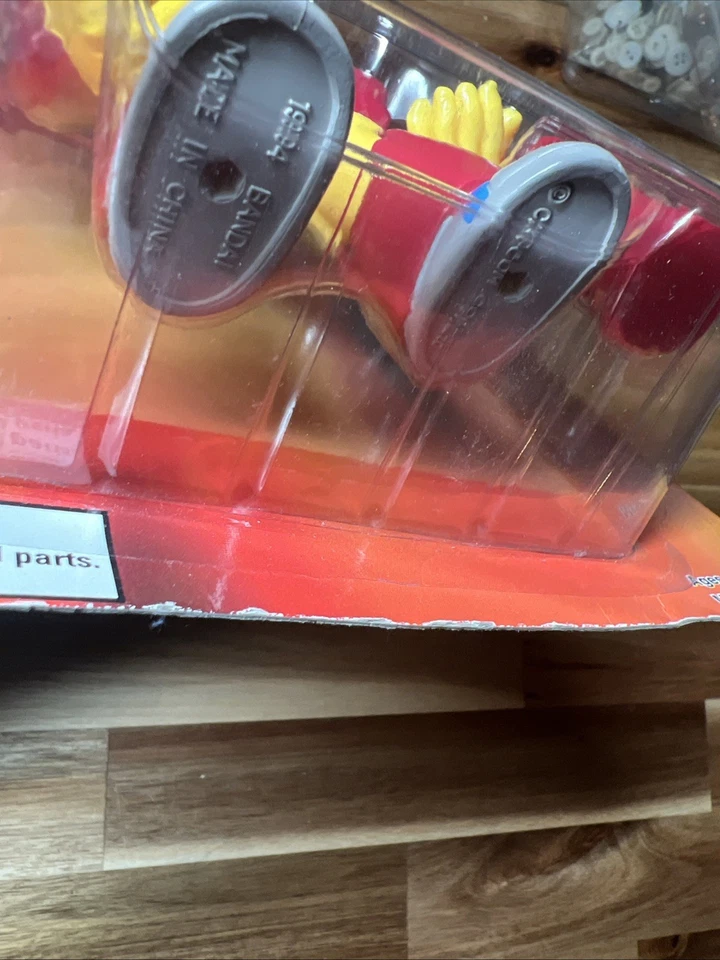 Figura de acción Mega Man Super Hero Serie 1 Gutsman 1995 NRFP Bandai Capcom Difícil de encontrar Foto 3 de 4