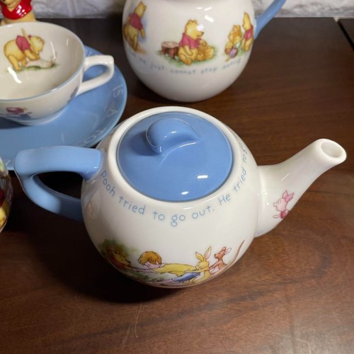 Set da tè Disney Winnie the Pooh teiera tazza da tè piattino brocca zuccheriera supporto uova - Foto 4 di 19