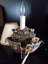 T8 135 Boyds Bears - Noah's Table Lamp - Boyds Collection Ltd.
