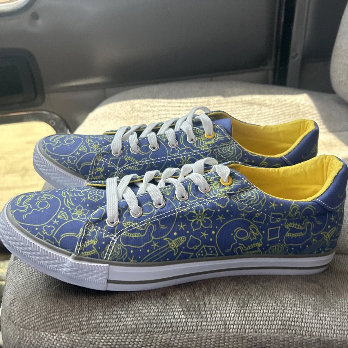 Star print best sale sneakers