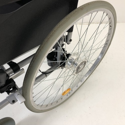 Rollstuhl Invacare Action 1 NG Faltrollstuhl Sb. 45 cm Reise Reha Steckachsen - Bild 3 von 10