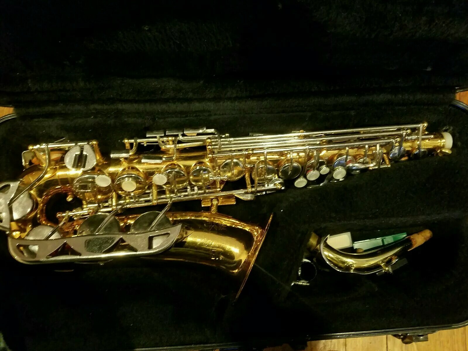 Vintage KING 660 Alto Saxophone with Hard Case and Mouthpiece eBay
